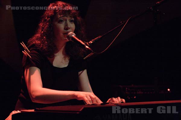 REGINA SPEKTOR - 2005-04-27 - PARIS - Cafe de la Danse - 